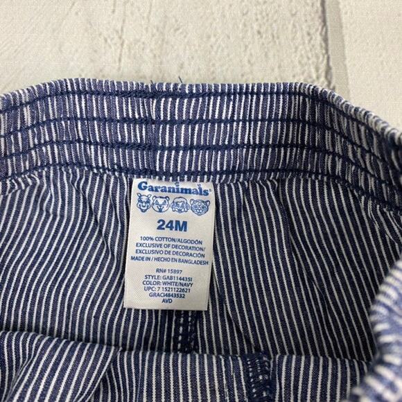 Garanimals Blue & White Pinstripe Cargo Shorts Size 24 Months - Picture 2 of 2